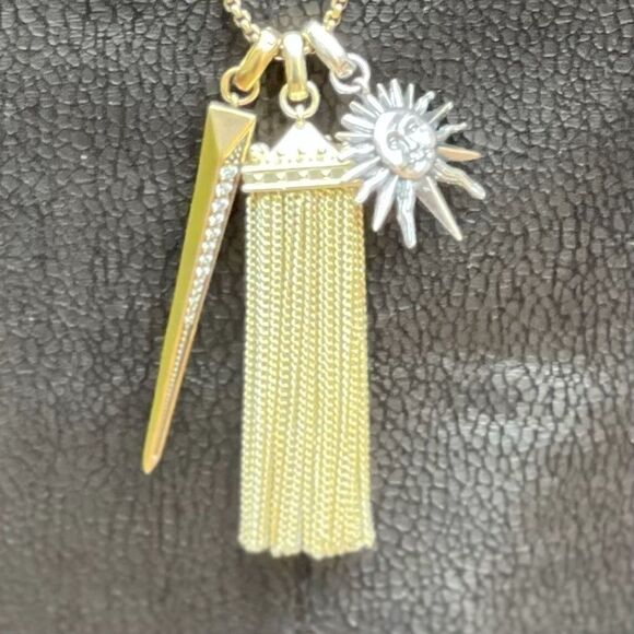 KENDRA SCOTT Mixed Metals 3 Charm Necklace - Picture 6 of 14